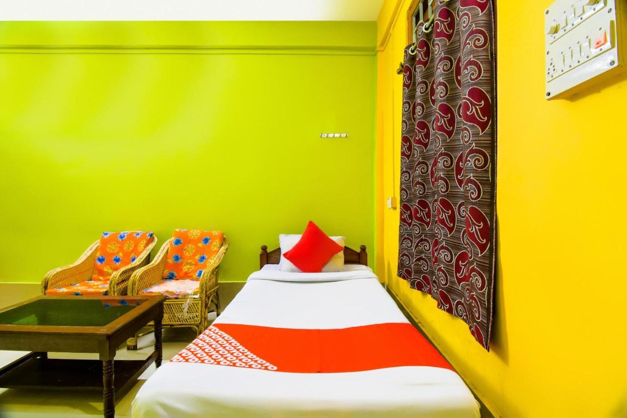 Oyo 70566 Hotel Aalo Along Luaran gambar