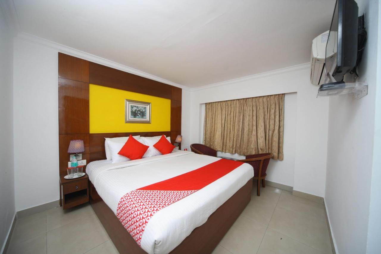 Oyo 70566 Hotel Aalo Along Bilik gambar